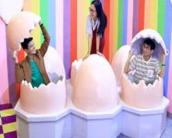 There is also an Instagram OMG Room in the mall where the visitors can click their unique photographs with broken eggs and noodles, large-sized emojis